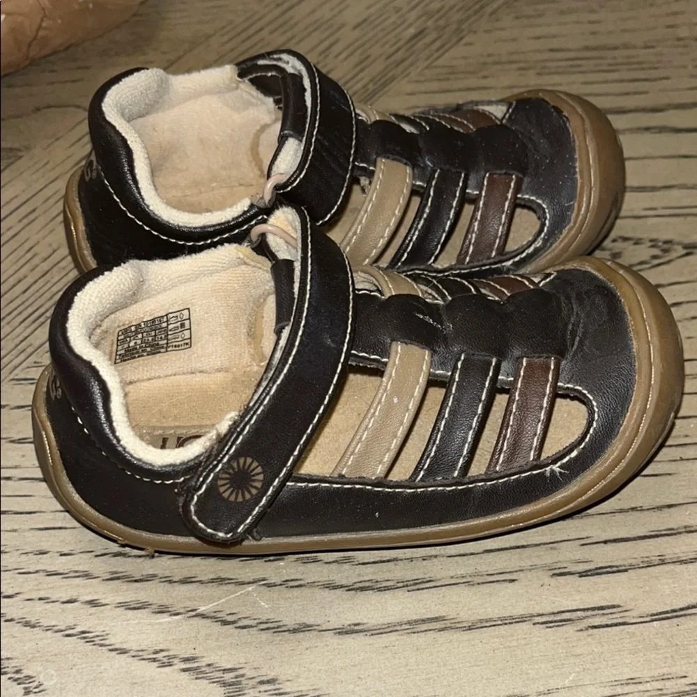 UGG Santore First Walker Shoe 7